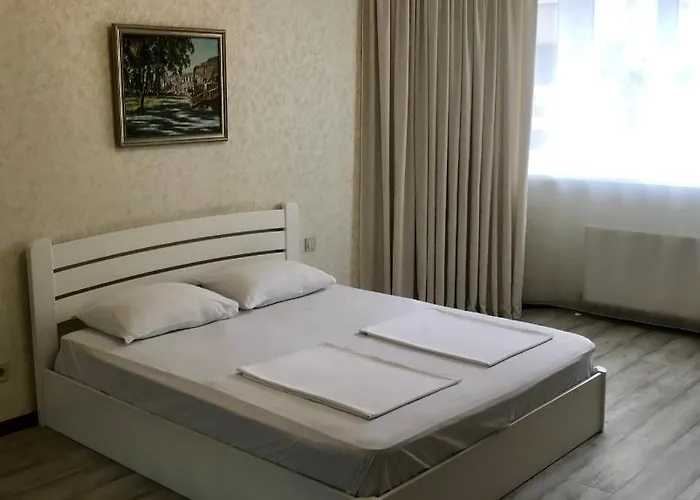 & Vernissage On Kostandi Appartement Odessa